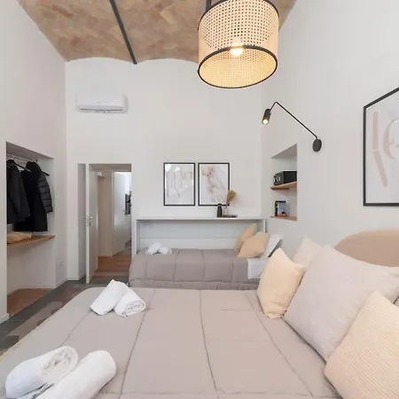 Modern Cozy Near The Colosseum In 4* Rome