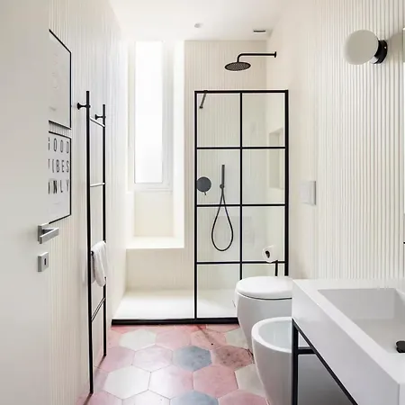 Modern Cozy Near The Colosseum In Maison d'hôtes 4*