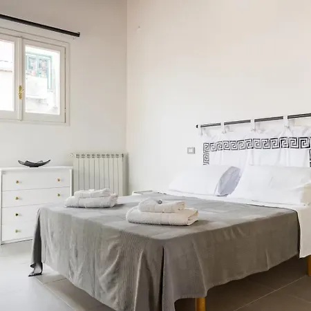 Modern Cozy Near The Colosseum In 4* Rome