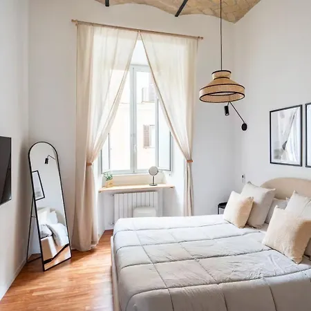Modern Cozy Near The Colosseum In Rome